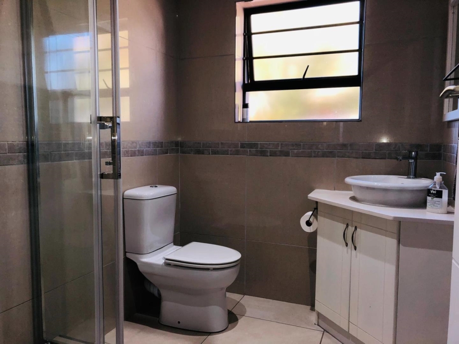 5 Bedroom Property for Sale in Franskraal Western Cape